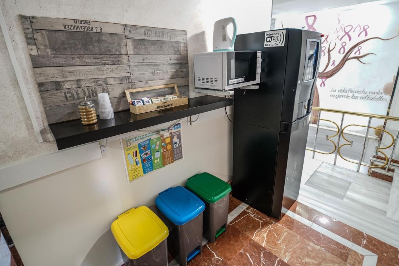 Hostal Nevot Granada Dış mekan fotoğraf