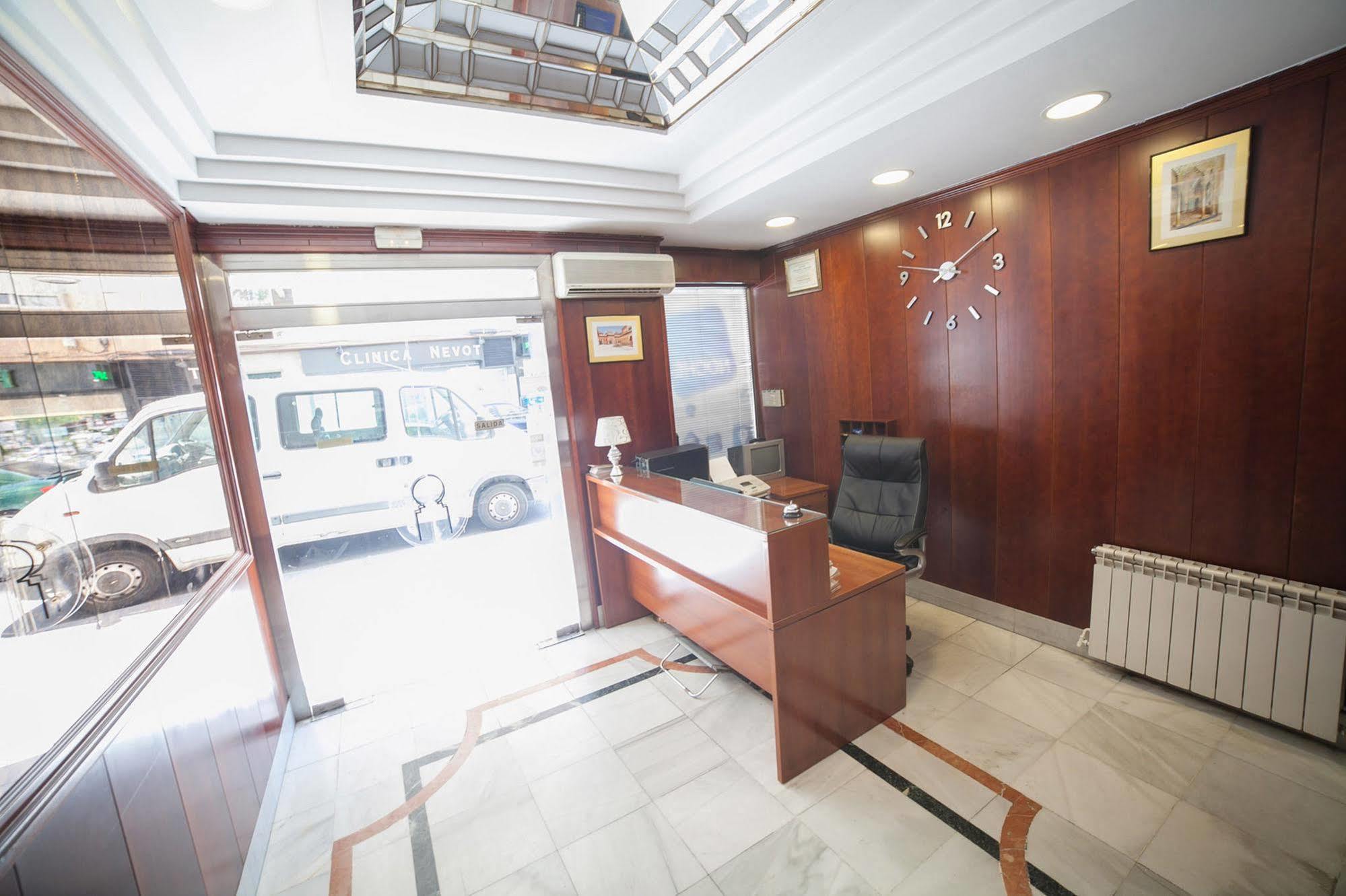 Hostal Nevot Granada Dış mekan fotoğraf