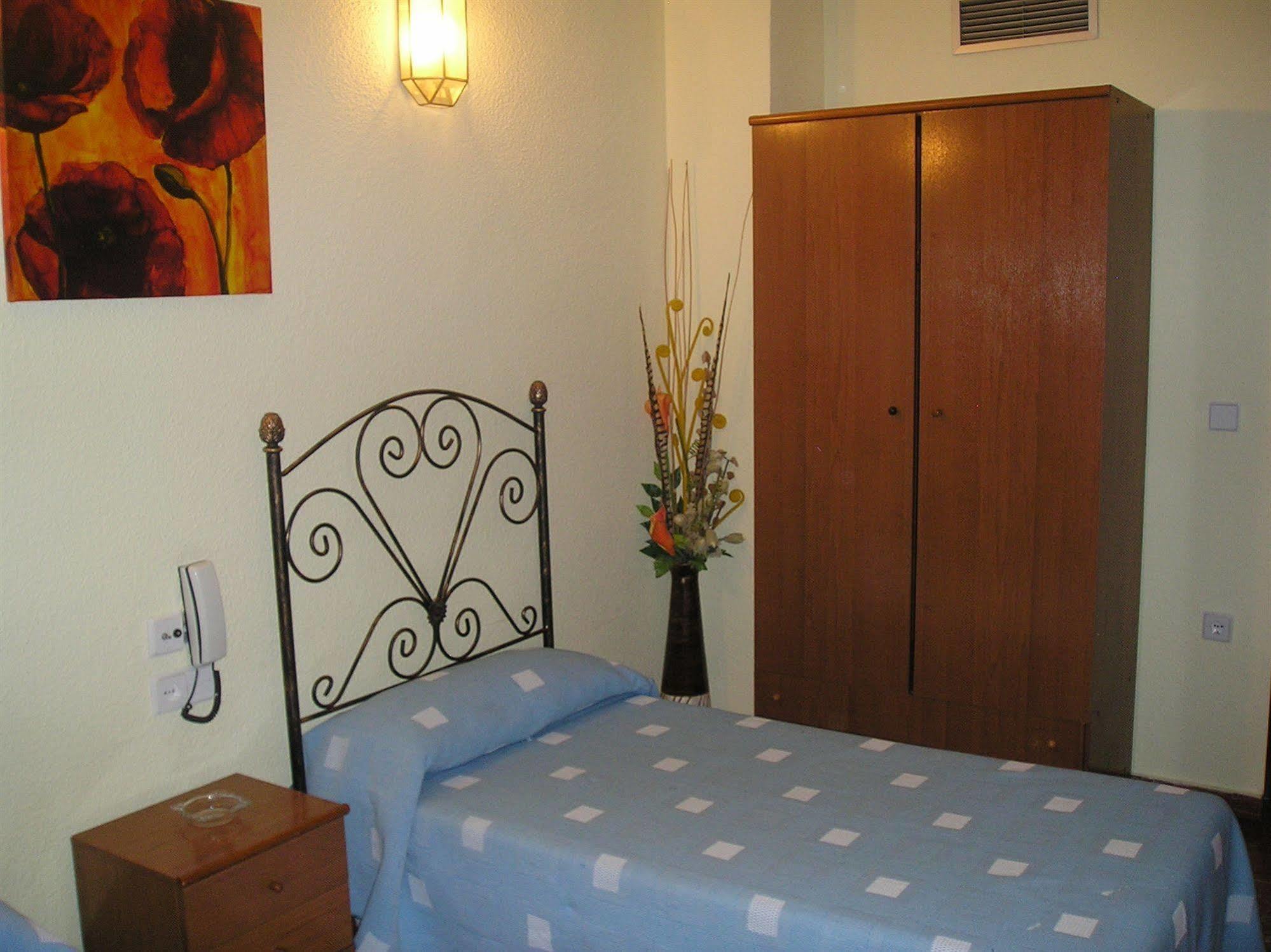 Hostal Nevot Granada Dış mekan fotoğraf